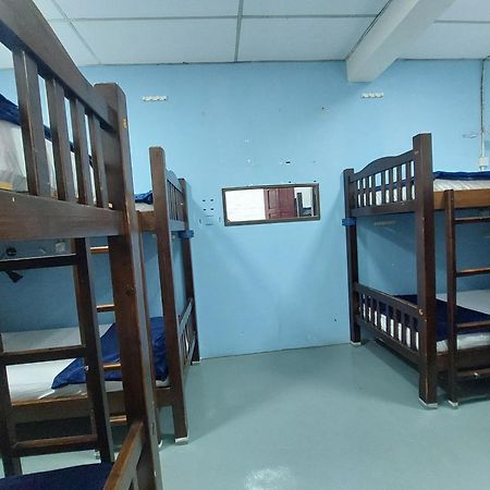 Хостел Dz Backpackers Семпорна Экстерьер фото